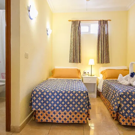 Ona Claveles Aparthotel