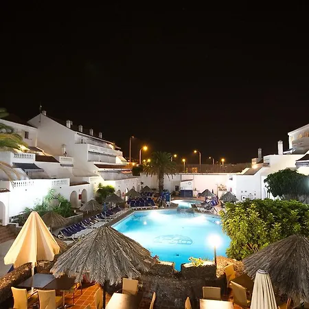 Ona Claveles 3*