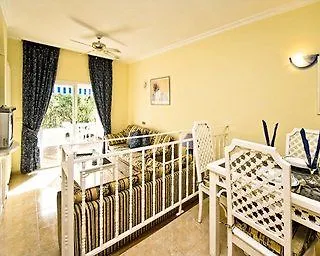 Hotel apartamentowy Ona Claveles