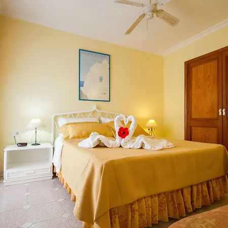 アパートホテル Ona Claveles