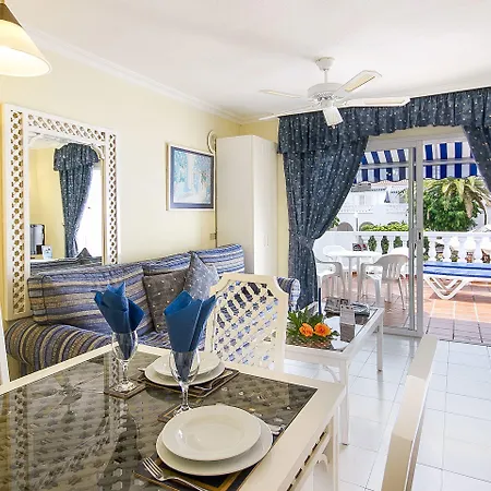 アパートホテル Ona Claveles 4*