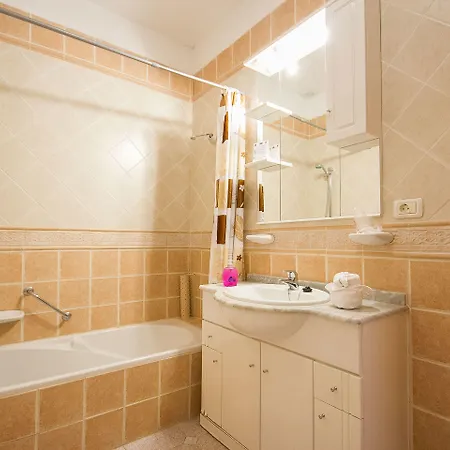 Ona Claveles 4* ロスクリスティアーノス