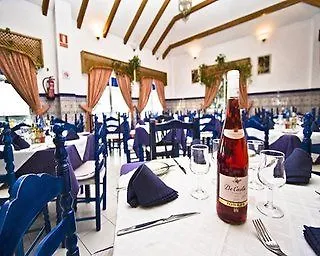 Ona Claveles アパートホテル