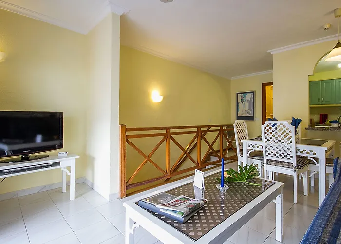 Ona Claveles شقة فندقية 4*