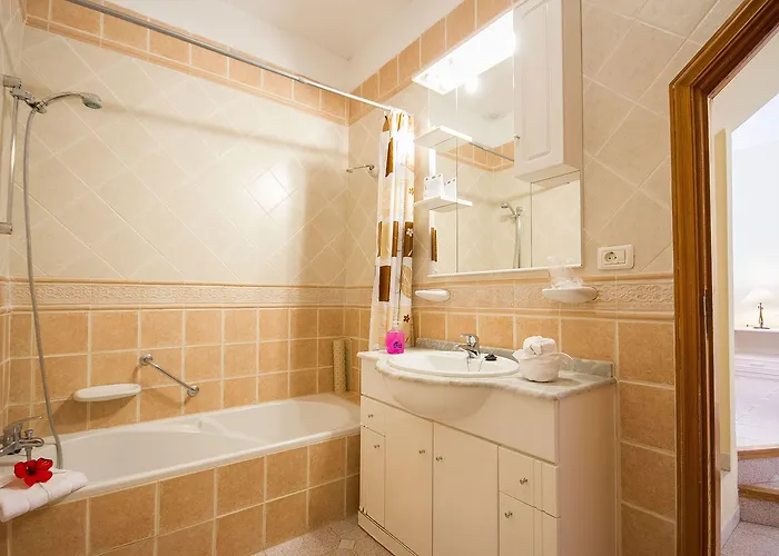 Ona Claveles 4* لوس كريستيانوس