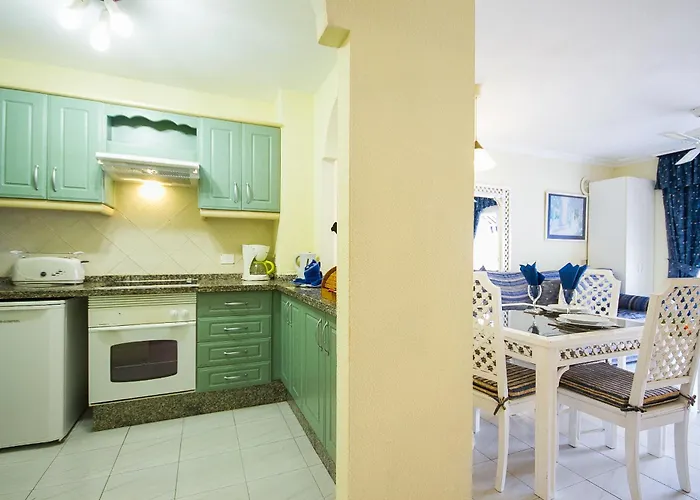 Ona Claveles 4* لوس كريستيانوس